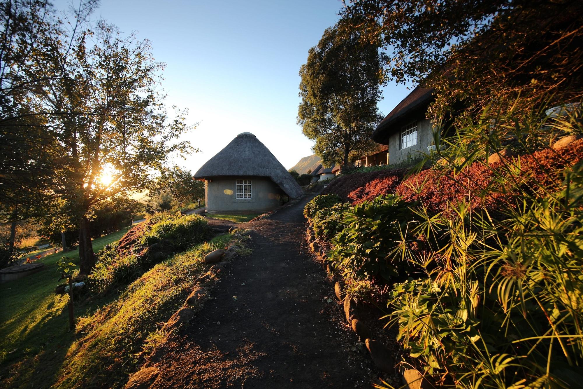 Cathedral Peak Hotel Winterton Eksteriør billede