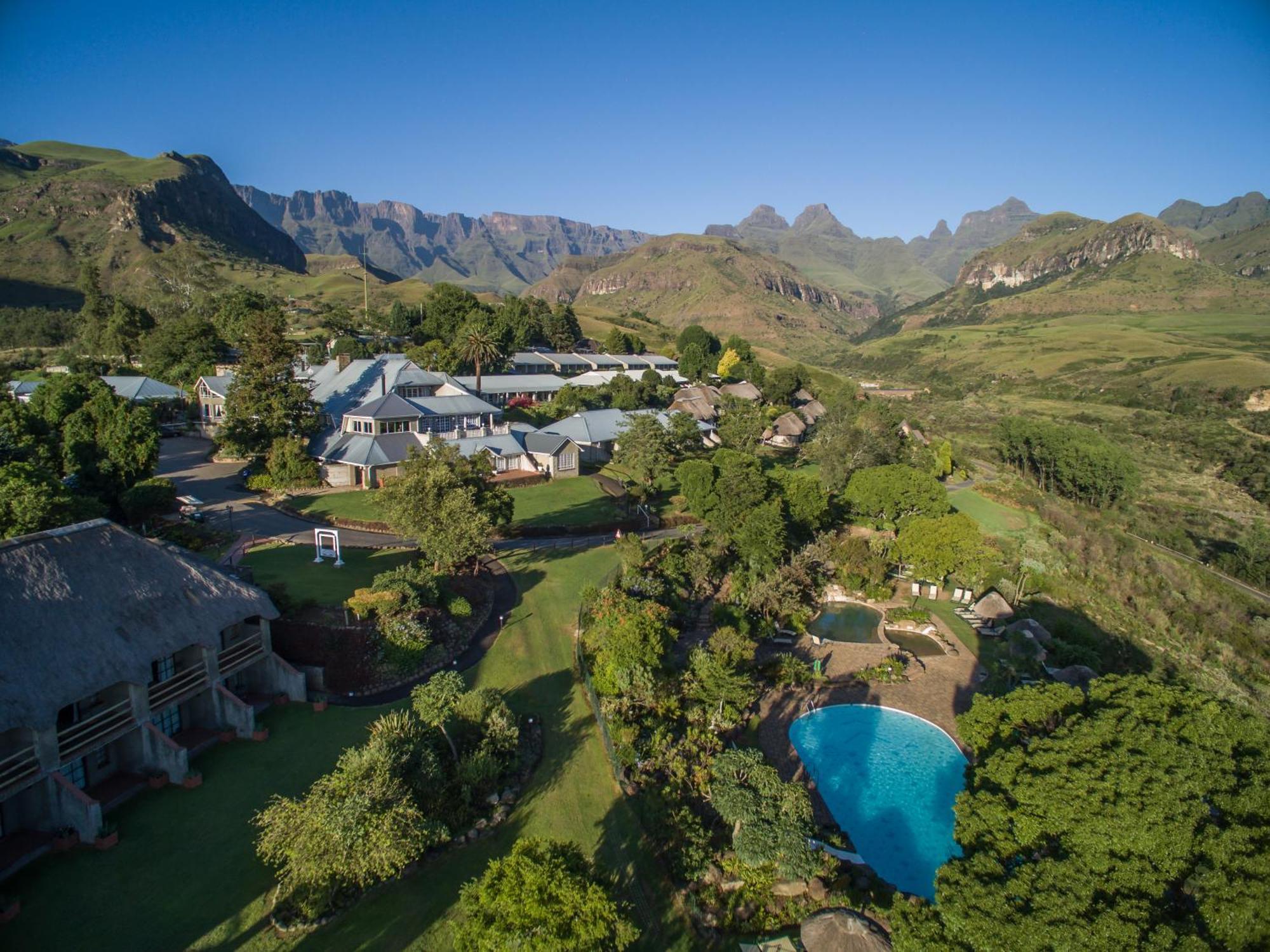 Cathedral Peak Hotel Winterton Eksteriør billede