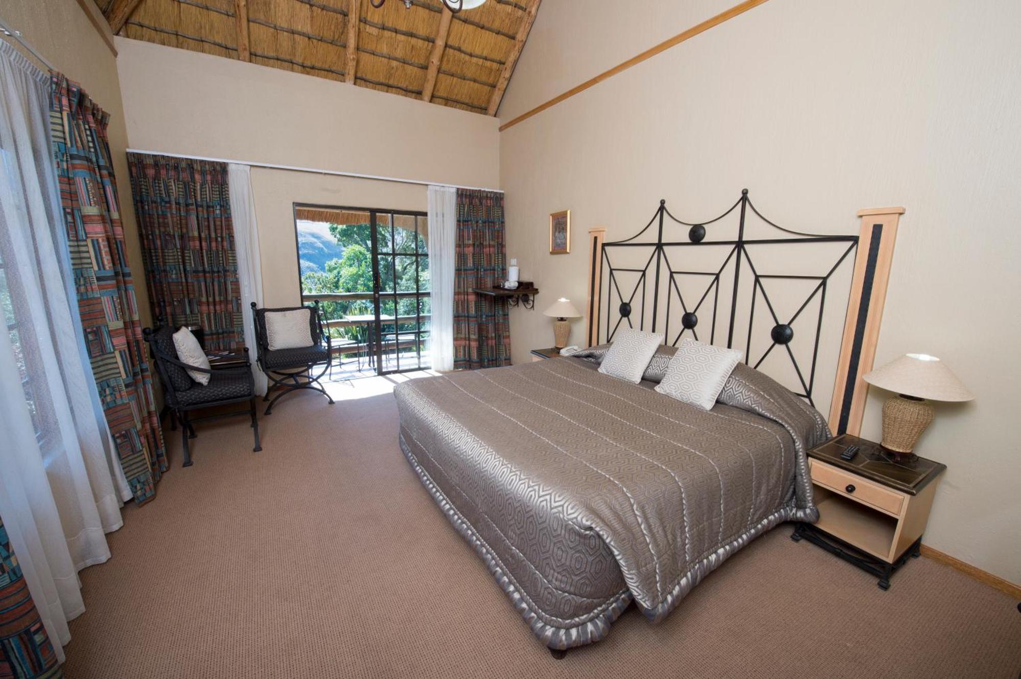 Cathedral Peak Hotel Winterton Eksteriør billede